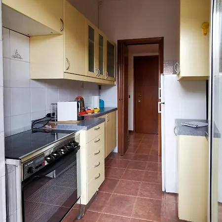 Apartment L'arche Argentina - The Window On The Shopping Street